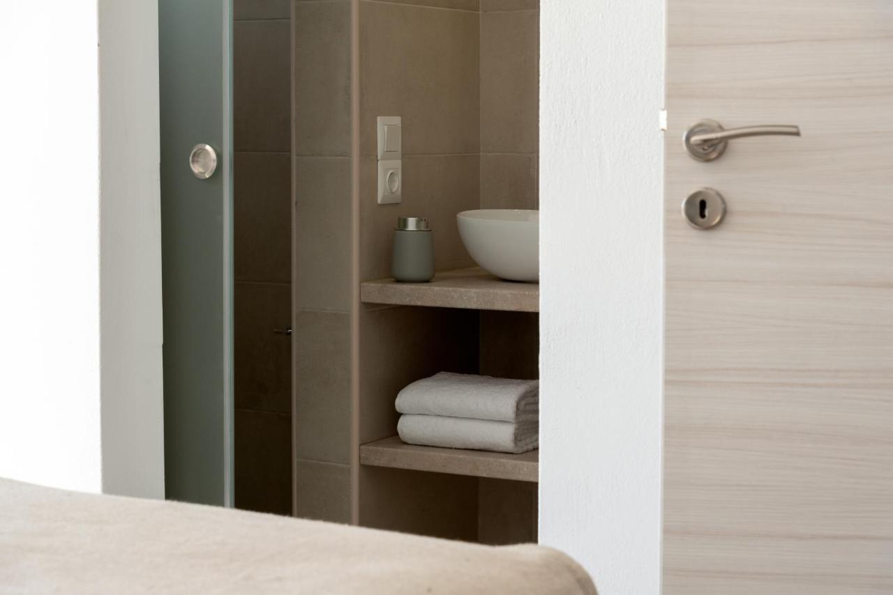 Evaero I, Ii, Iii, Iv - An Ever-so Inviting Escape, By Thinkvilla Vilă *